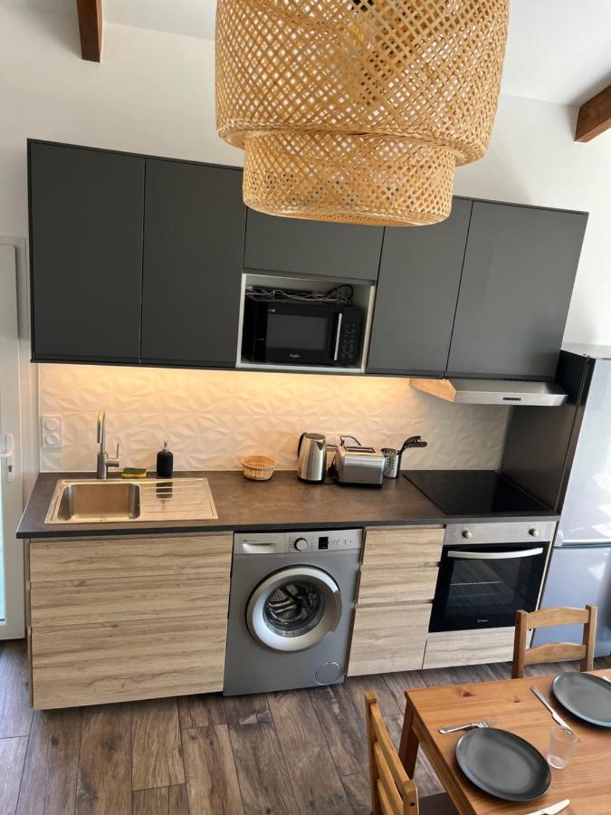 Maisonnette Avec Petite Foret * Valréas