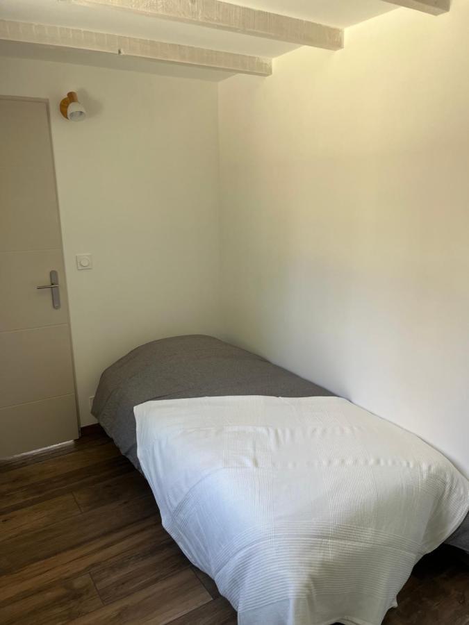 Maisonnette Avec Petite Foret Valréas